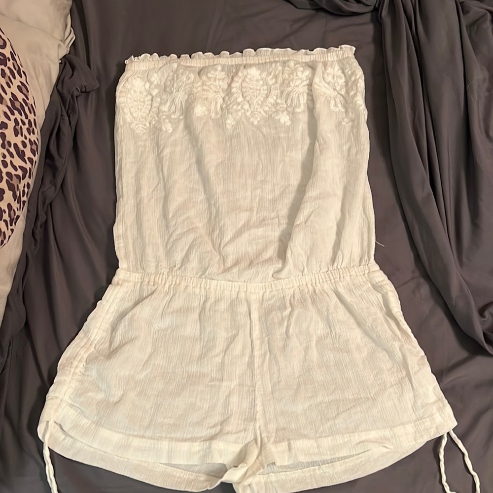 Victoria’s Secret white strapless romper